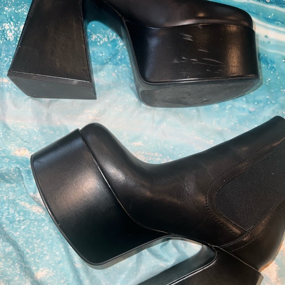 Worn 1x Steve Madden black platform boots. Women’s size 8 - Picture 2 of 13